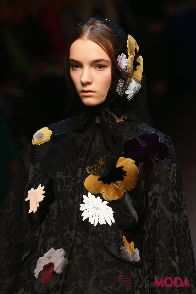 Dolce-Gabbana-sonbahar-2014-Hair-Makeup-Runway-Pictures-7