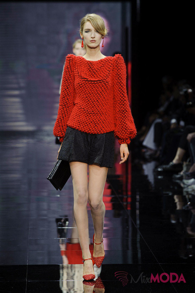 Giorgio-Armani-Prive-Haute-Couture-Fall-2014-14