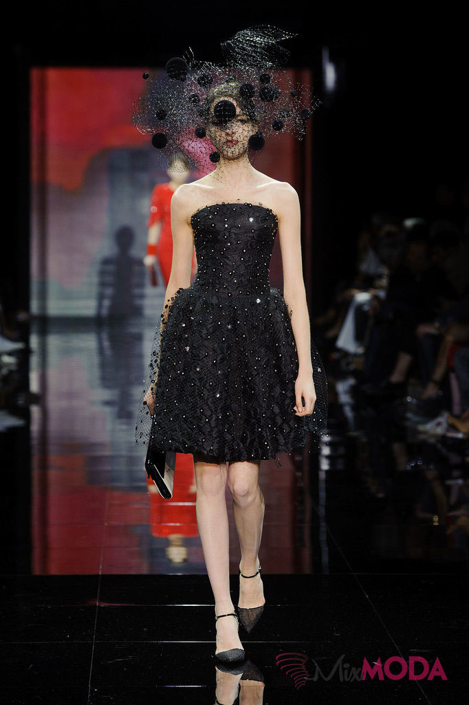 Giorgio-Armani-Prive-Haute-Couture-Fall-2014-23