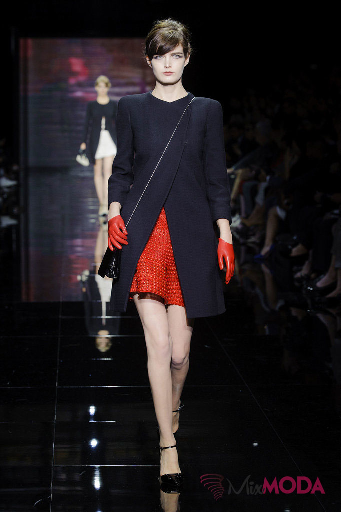 Giorgio-Armani-Prive-Haute-Couture-Fall-2014-46