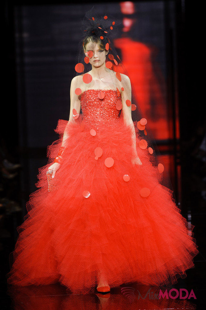 Giorgio-Armani-Prive-Haute-Couture-Fall-2014-72